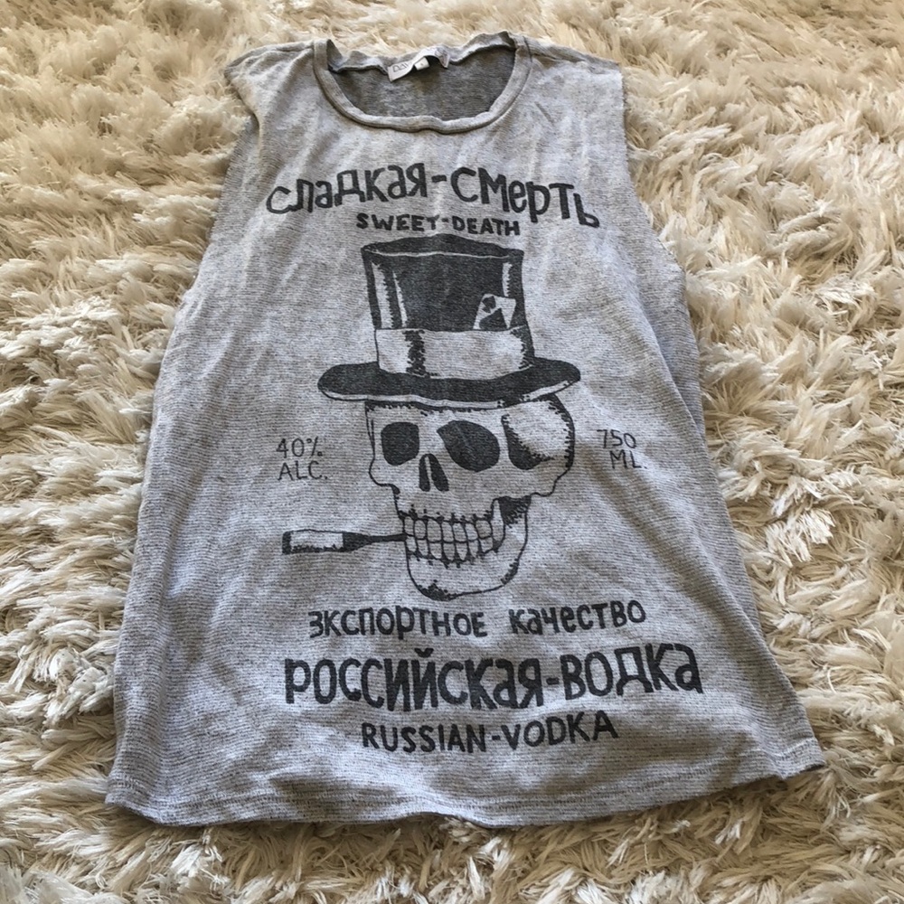 NWOT muscle tee👾